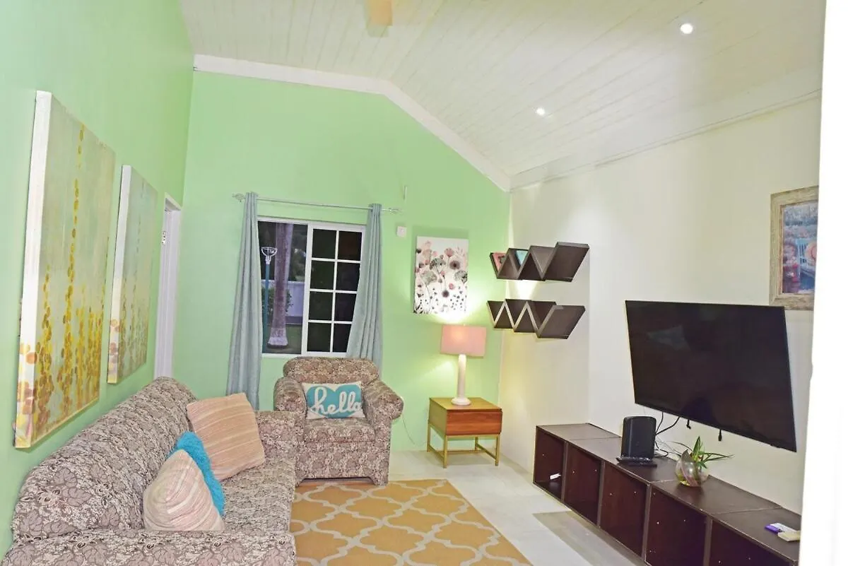 Private 2 Bedroom - Pool N Beach 205A Montego Bay Apartment