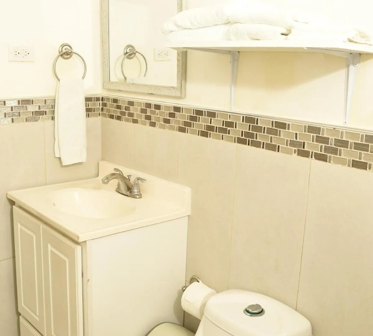Private 2 Bedroom - Pool N Beach 205A Montego Bay 0*,  Jamaica