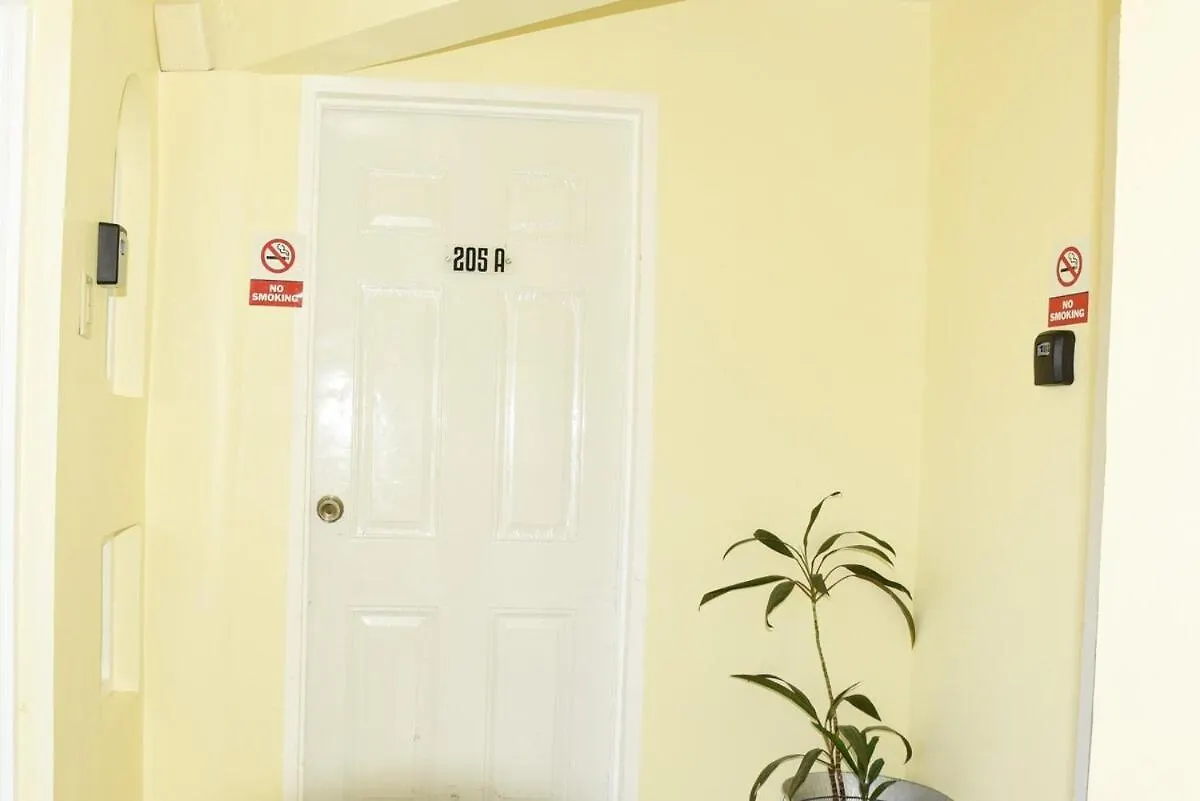 Private 2 Bedroom - Pool N Beach 205A Montego Bay Apartment