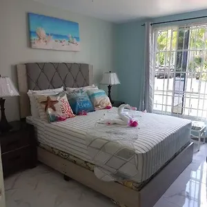  Apartment Sea Castles La Vue